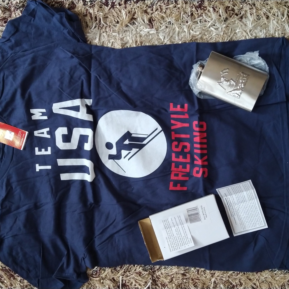 Official USA Olympic 🎿 Freestyle Ski Team Navy Blue T-Shirt+S. Steel Ski Flask